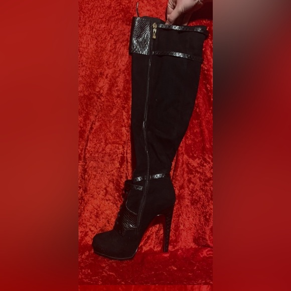 Bebe over the knee stiletto boots with gold details - Picture 2 of 4